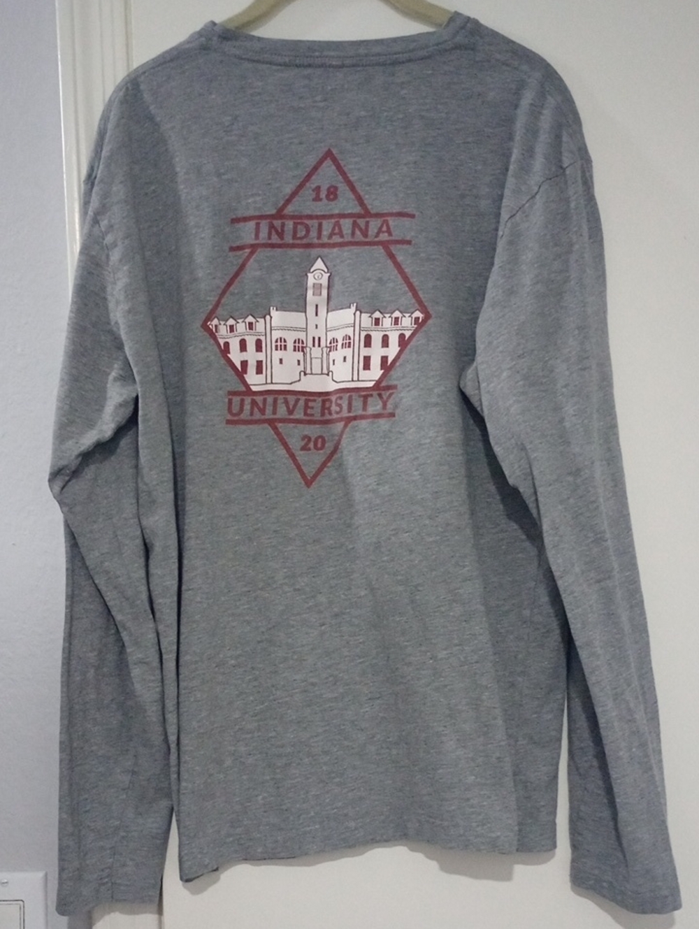 Indiana University Gray Long-Sleeve Graphic Tee Size L